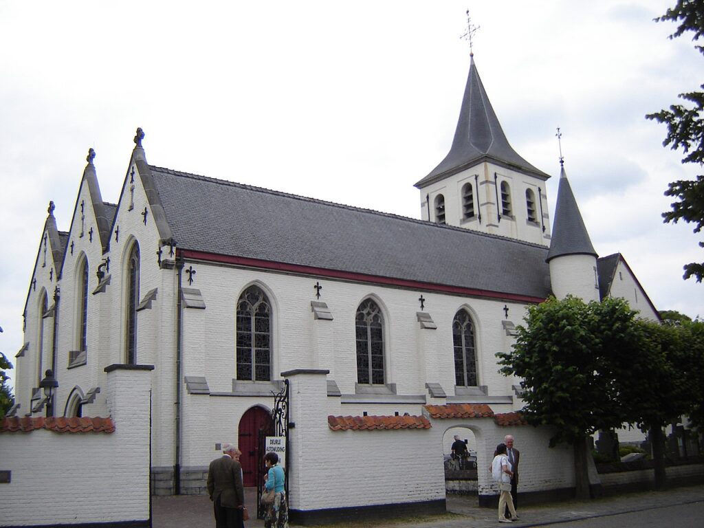 1280px-Sint-Martens-Latem_-_Sint-Martinuskerk_2