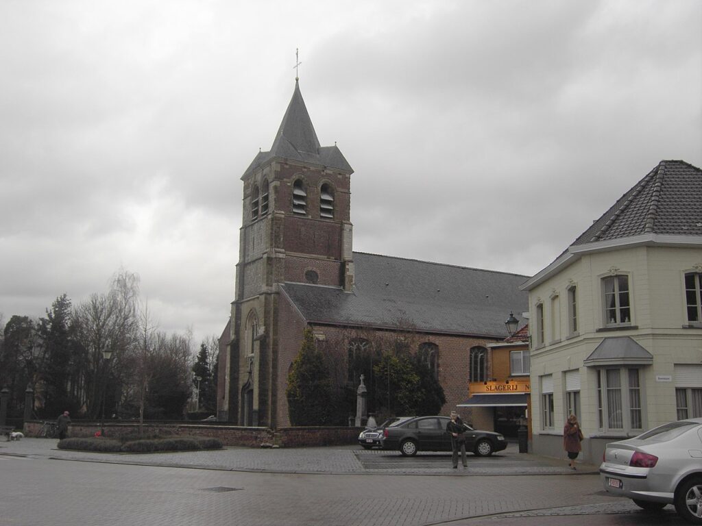 1280px-Zandbergen_-_kerk_Geraardsbergen
