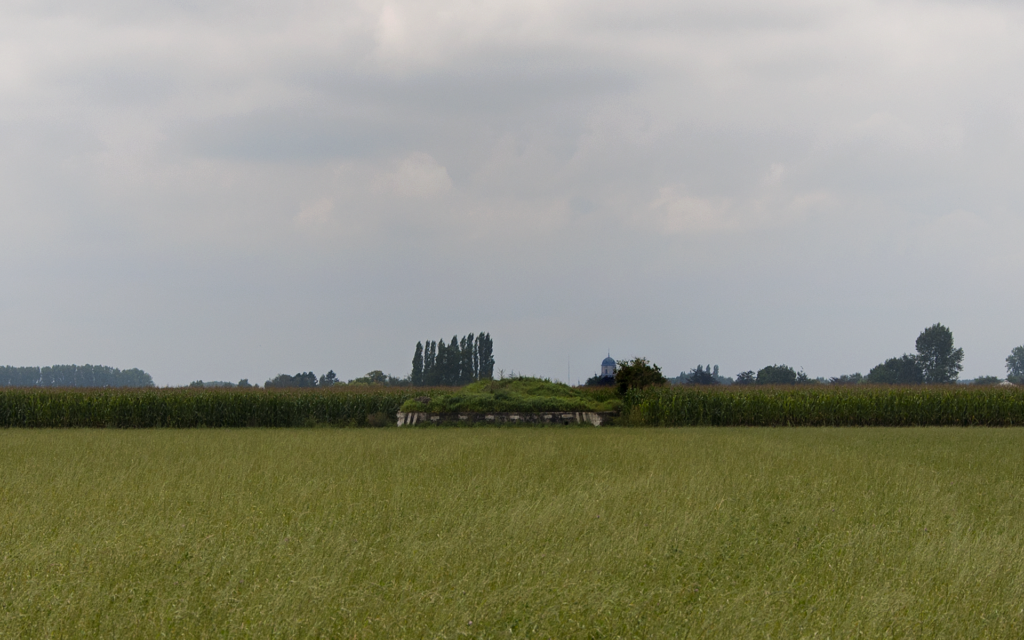 1920px-Gontrode_bunker_vliegveld_zeppelin_4-09-2011_22-01-28